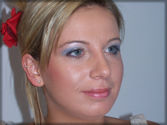 Nahaufnahme einer Hochzeitsfrisur mit abgelichteter Braut Ramona